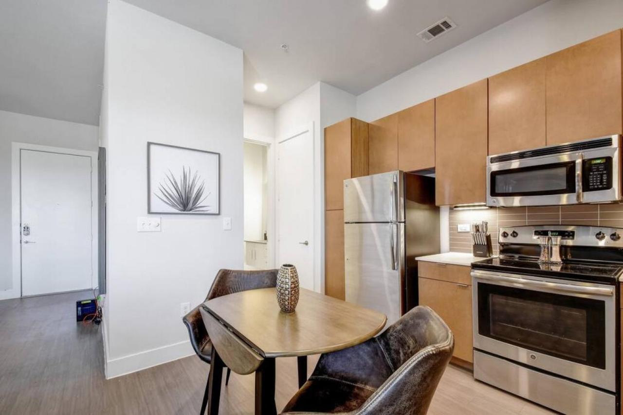 Spacious Close To Riverwalk Free Parking