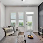 Spacious Studio Close To Riverwalk Free Parking