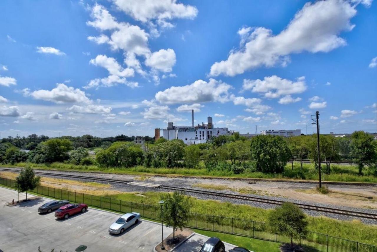 Apartment Spacious Close To Riverwalk Free Parking San Antonio